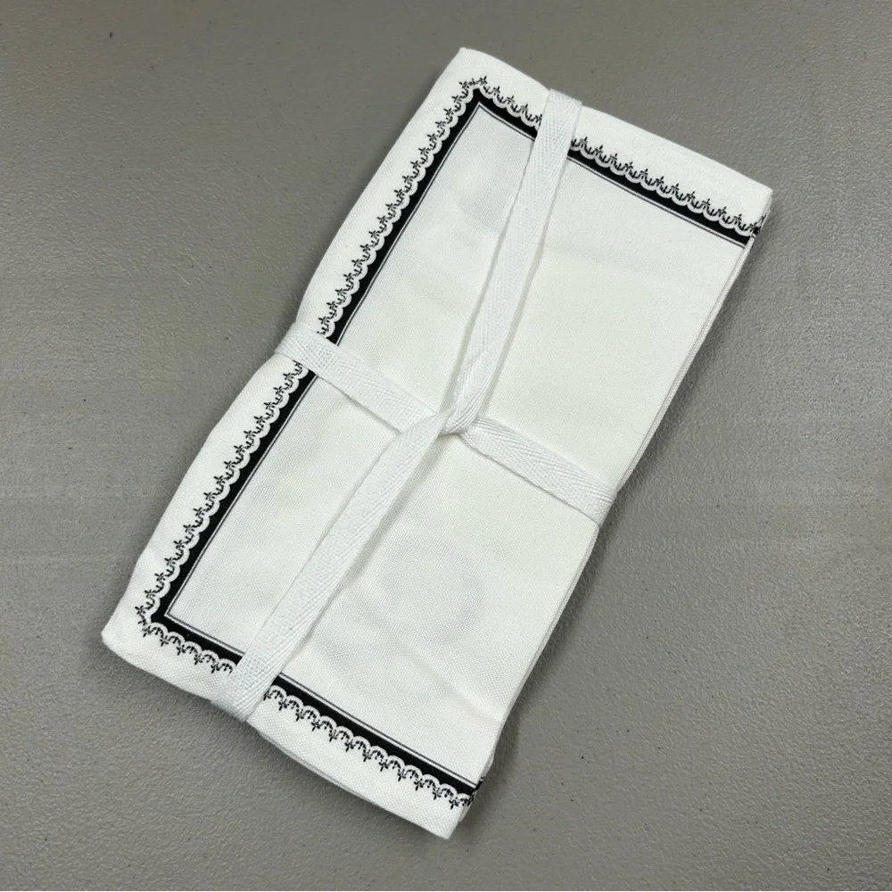 Williams Sonoma Spooky Soiree Cocktail Napkins Set of 4 Spider Snake Crow NWT